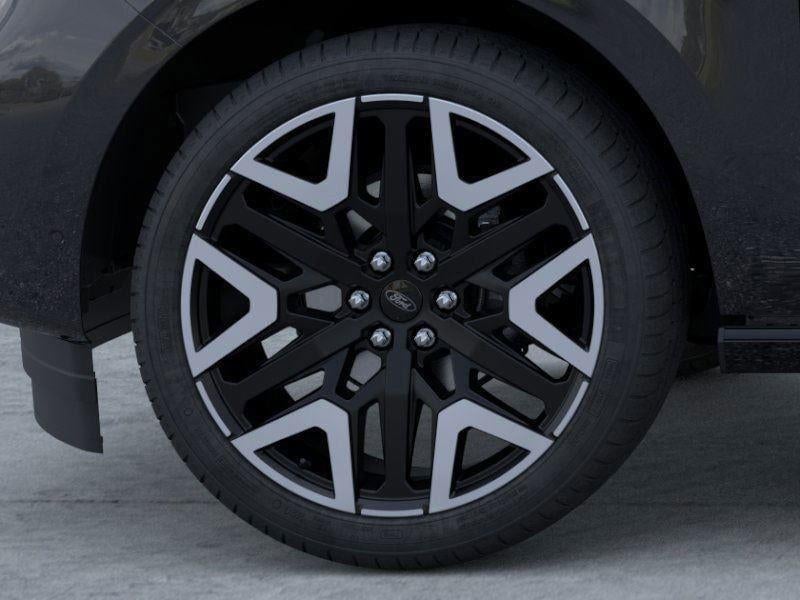 2025 Ford Expedition - Image 19