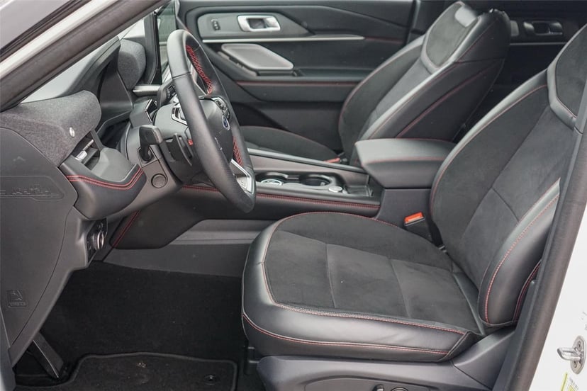 2025 Ford Explorer - Image 10