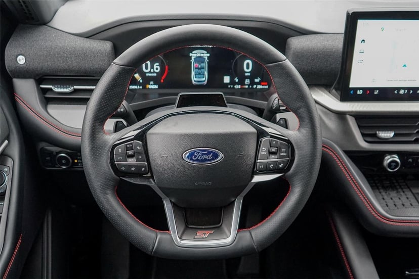 2025 Ford Explorer - Image 26