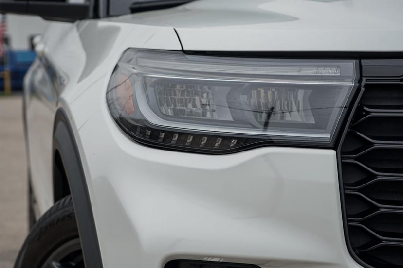 2025 Ford Explorer - Image 3