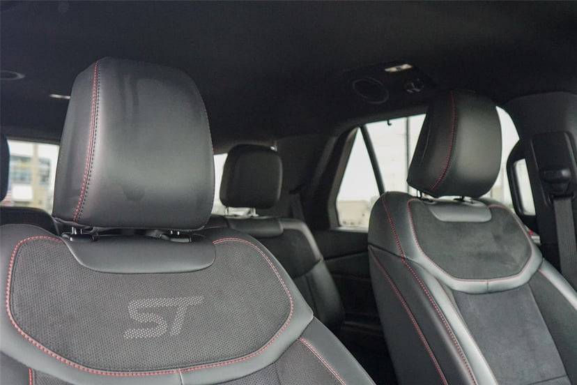 2025 Ford Explorer - Image 30