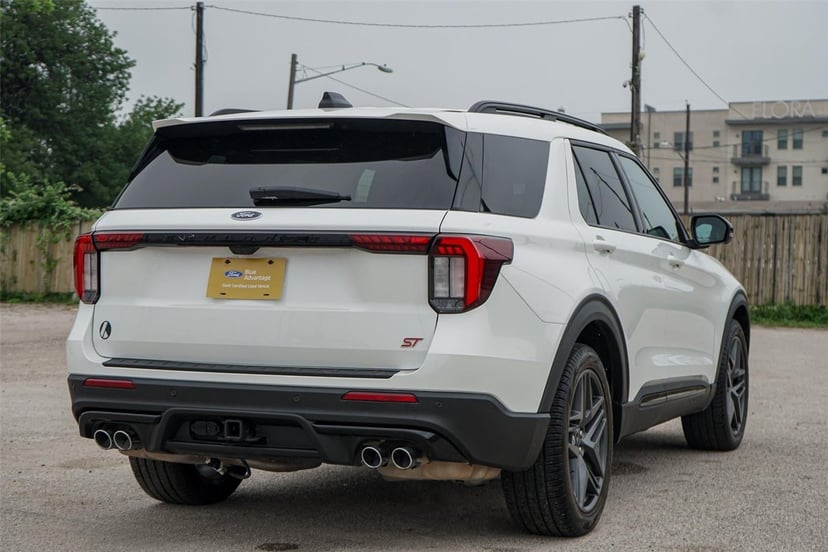 2025 Ford Explorer - Image 5