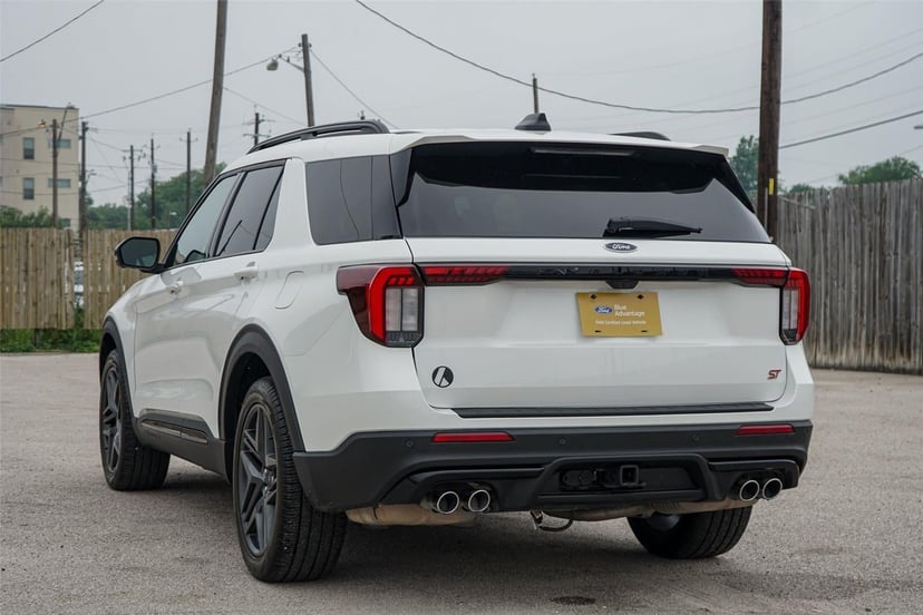 2025 Ford Explorer - Image 6
