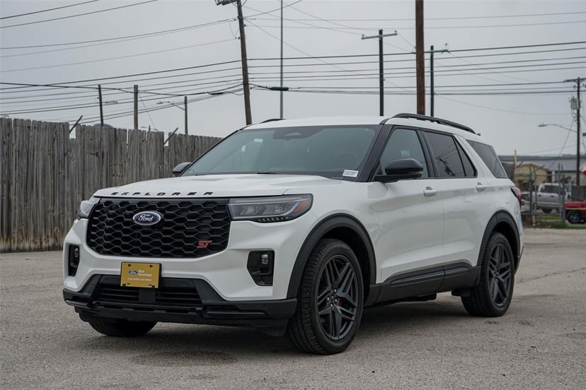 2025 Ford Explorer - Image 8
