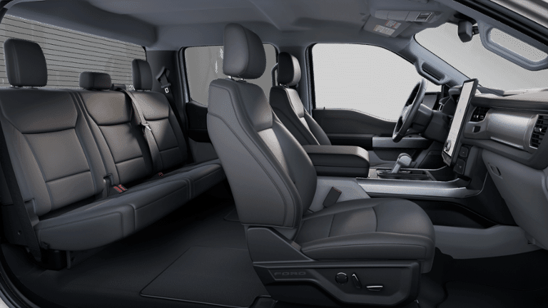 2025 Ford F-150 Lightning - Image 27