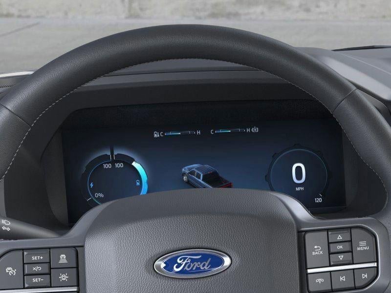2025 Ford F-150 Lightning - Image 13