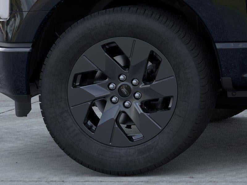 2025 Ford F-150 Lightning - Image 19