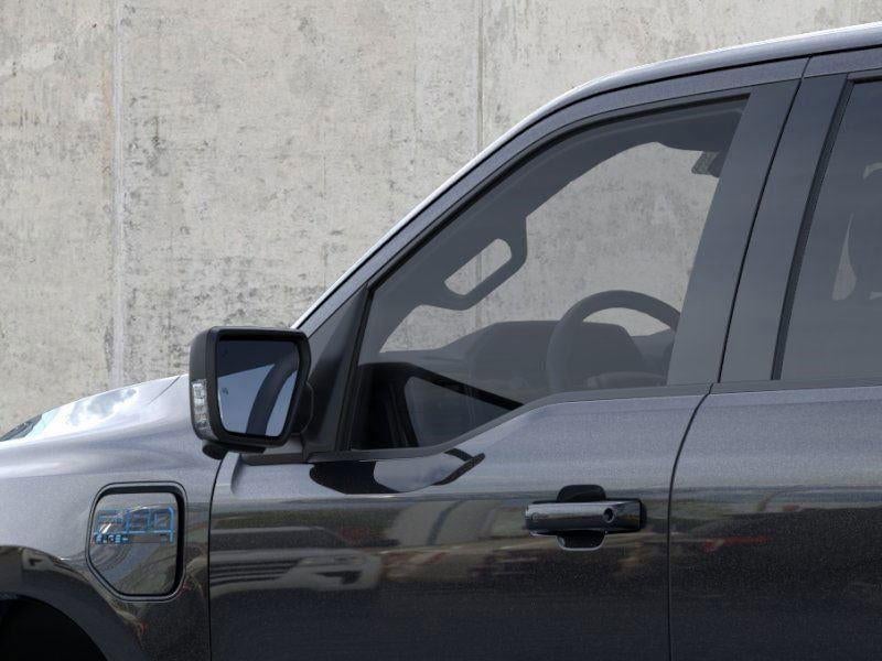 2025 Ford F-150 Lightning - Image 20