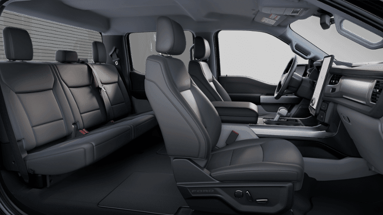 2025 Ford F-150 Lightning - Image 27