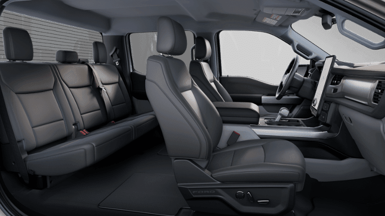 2025 Ford F-150 Lightning - Image 27