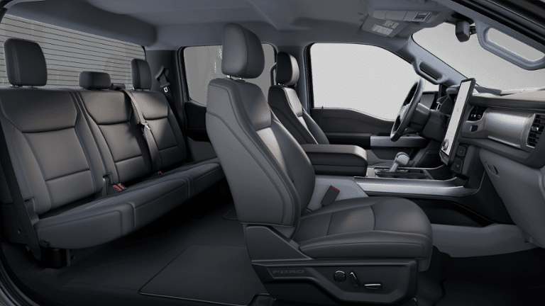 2025 Ford F-150 Lightning - Image 27