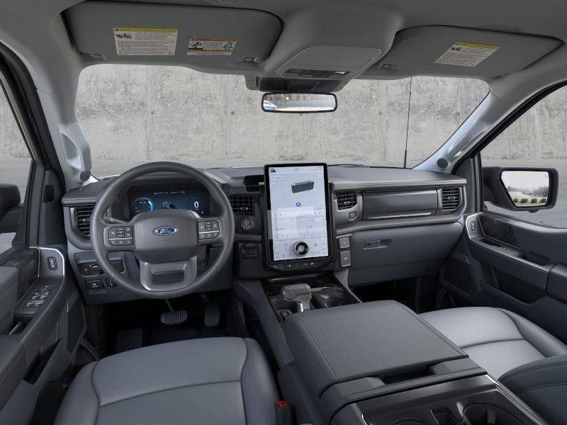 2025 Ford F-150 Lightning - Image 9