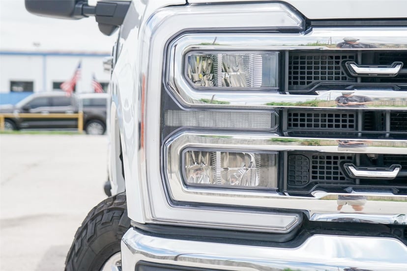 2023 Ford Super Duty F-250 - Image 4