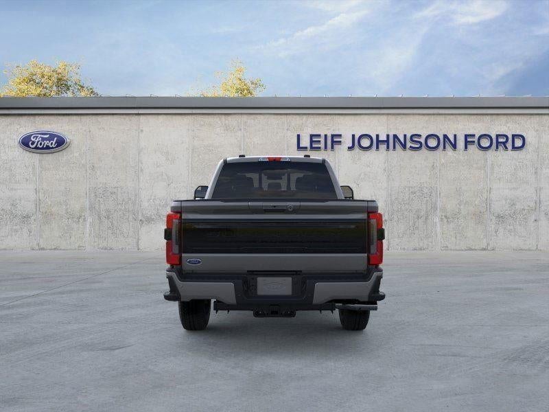 2026 Ford Super Duty F-350 - Image 5