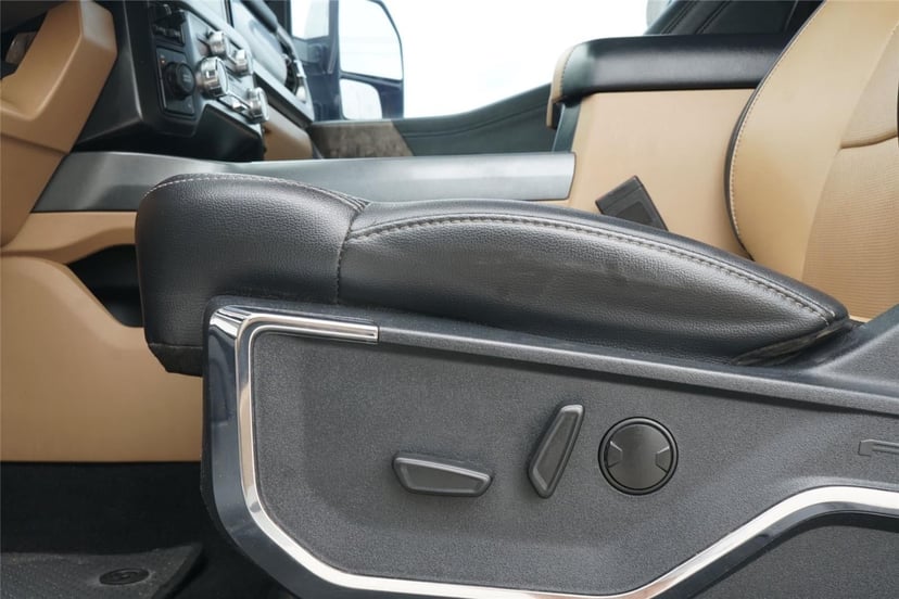 2023 Ford Super Duty F-450 - Image 21