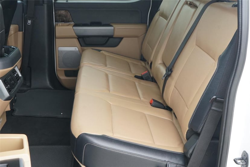 2023 Ford Super Duty F-450 - Image 23