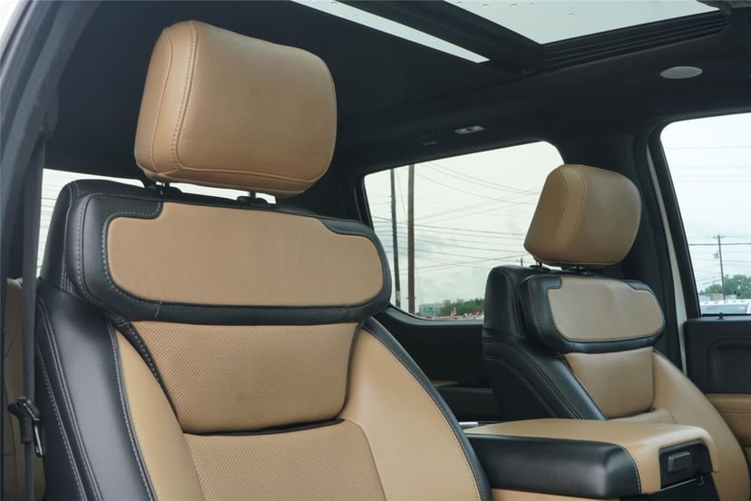 2023 Ford Super Duty F-450 - Image 30