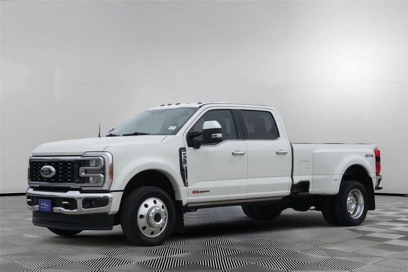 2023 Ford Super Duty F-450 - Image 8