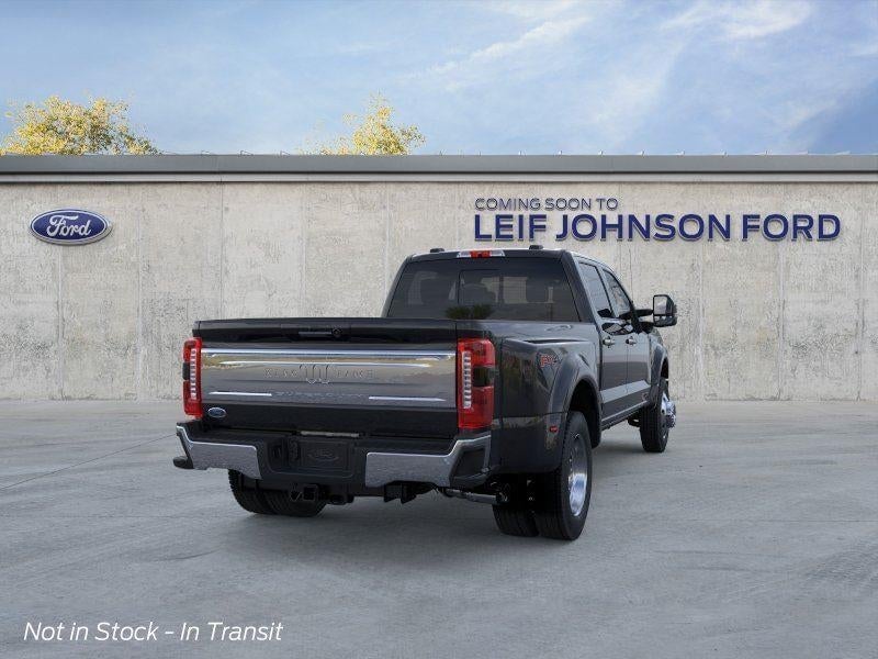 2026 Ford Super Duty F-450 - Image 2