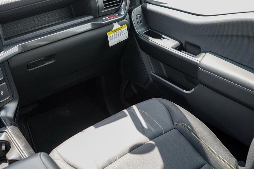 2025 Ford F-150 - Image 27