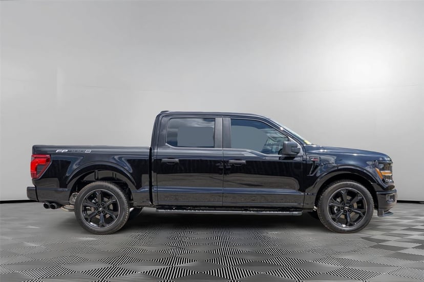 2025 Ford F-150 - Image 4