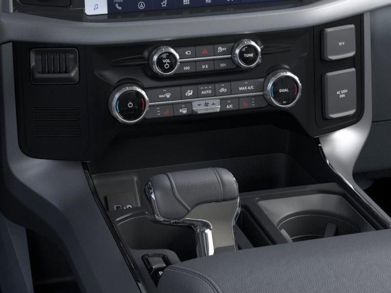 2025 Ford F-150 Lightning - Image 15