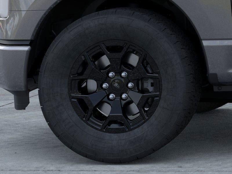 2025 Ford F-150 Lightning - Image 19