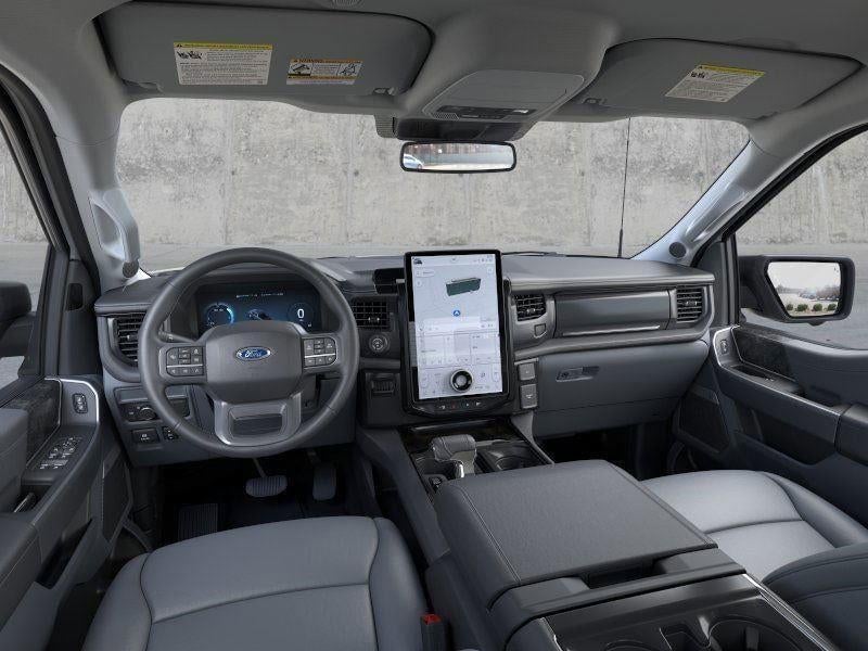 2025 Ford F-150 Lightning - Image 9