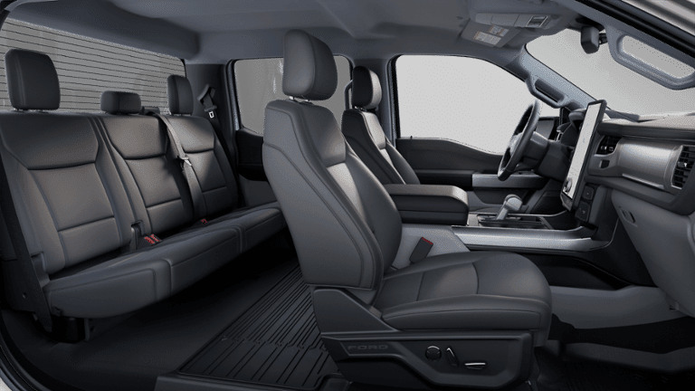 2025 Ford F-150 Lightning - Image 27