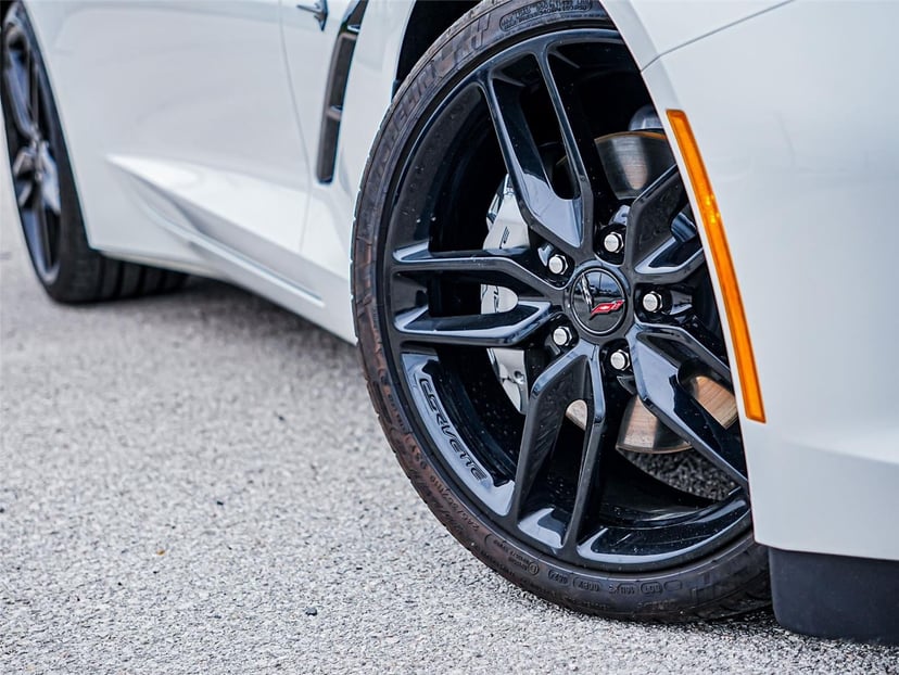 2016 Chevrolet Corvette - Image 2