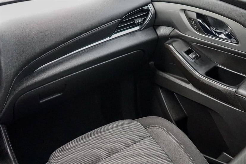 2023 Chevrolet Traverse - Image 32