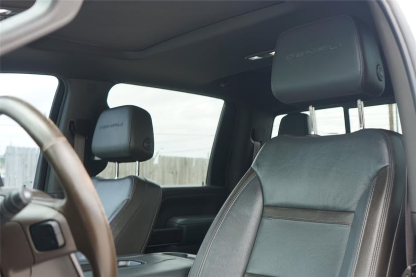 2022 GMC Sierra 3500HD - Image 11