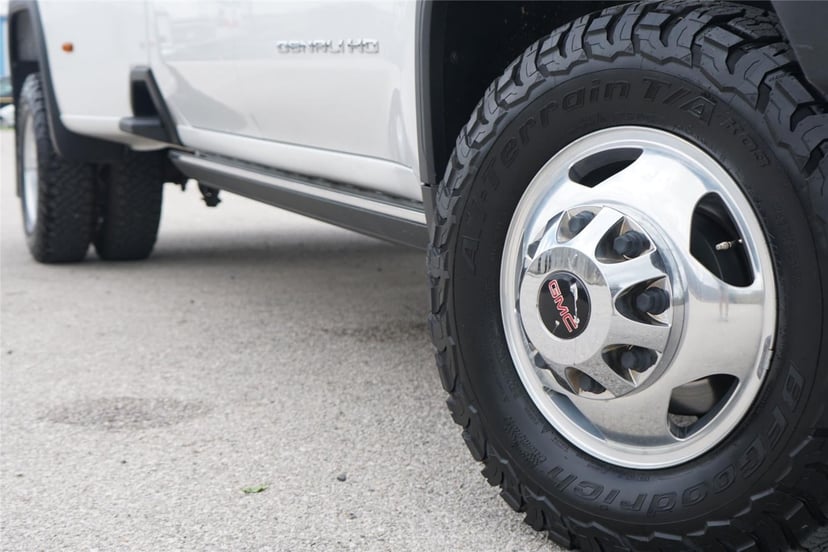 2022 GMC Sierra 3500HD - Image 2