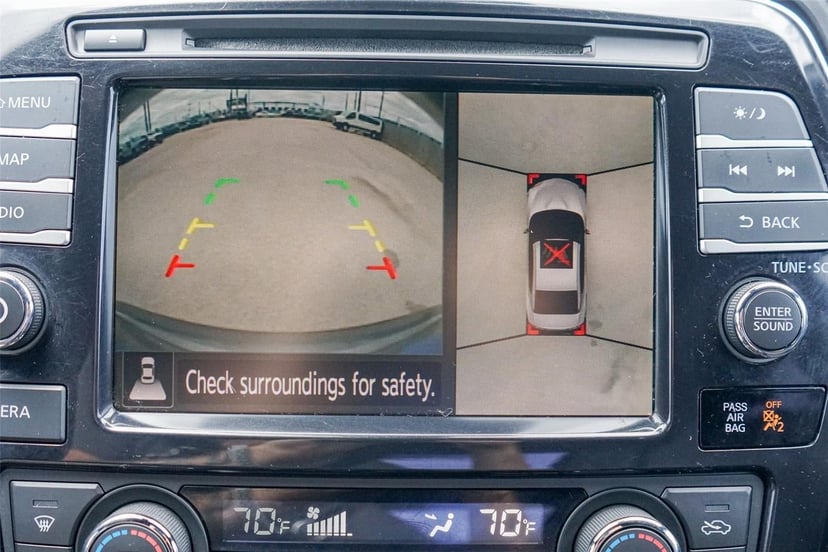 2019 Nissan Maxima - Image 12