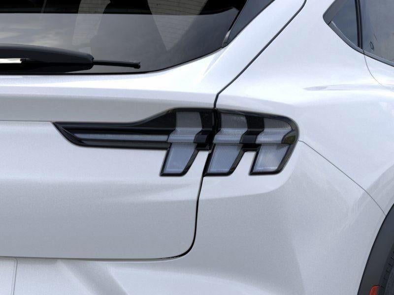 2025 Ford Mustang Mach-E - Image 21