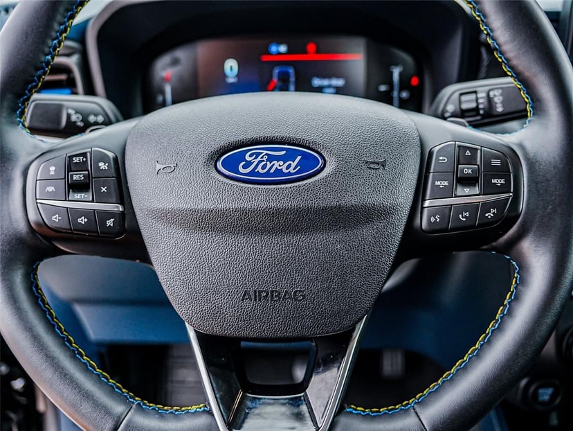 2025 Ford Maverick - Image 15