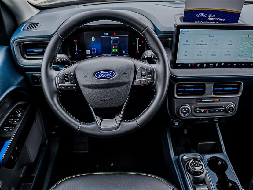 2025 Ford Maverick - Image 28