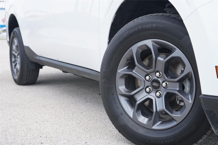 2025 Ford Maverick - Image 2