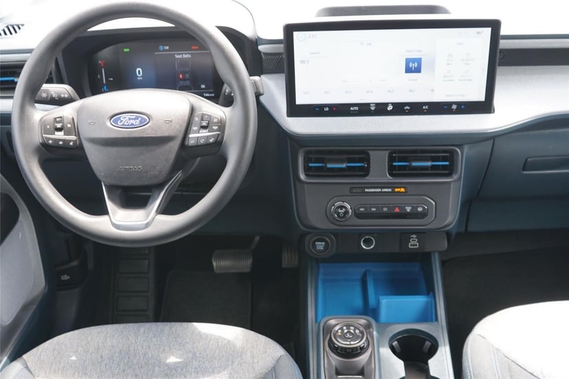 2025 Ford Maverick - Image 25
