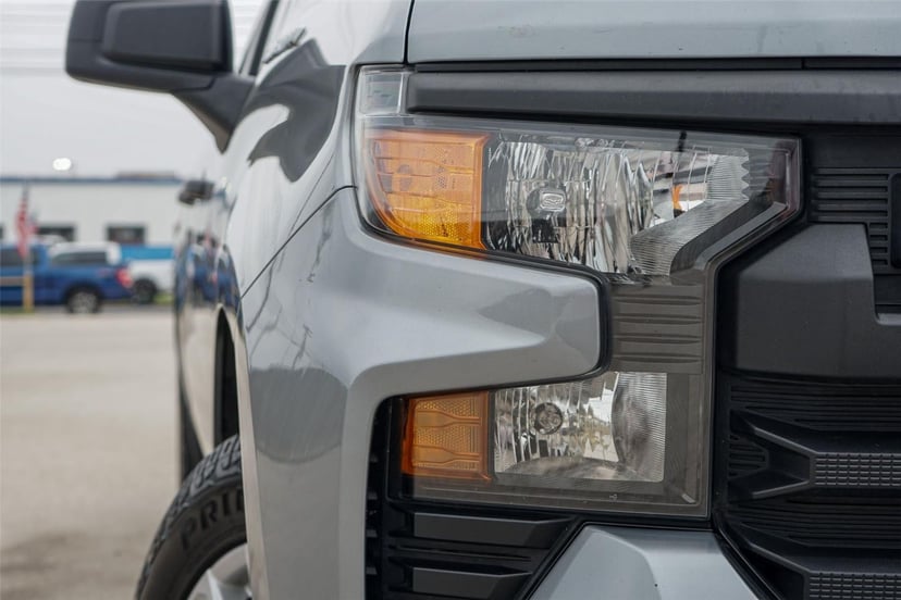 2023 Chevrolet Silverado 1500 - Image 3