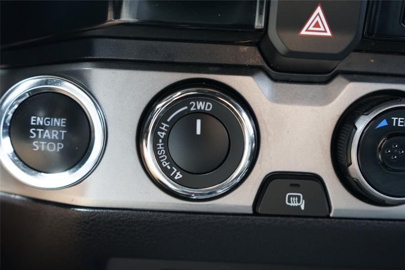 2018 Toyota Tacoma - Image 15