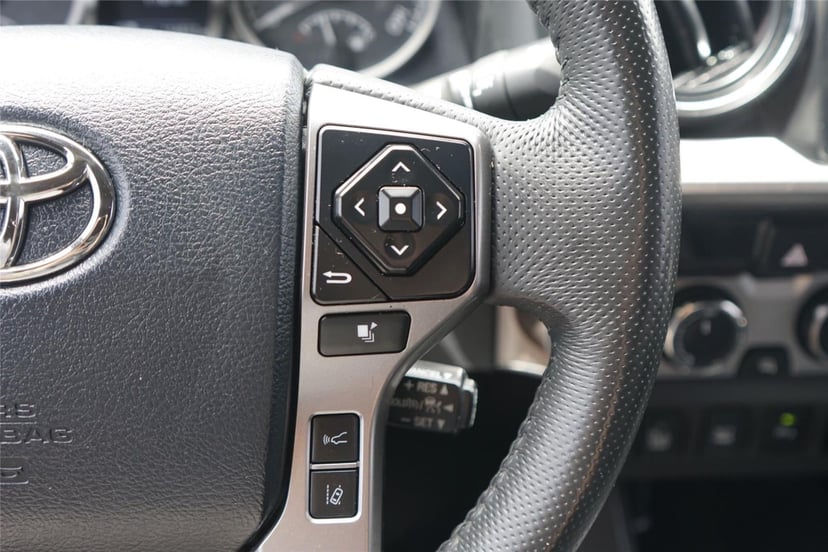 2018 Toyota Tacoma - Image 17