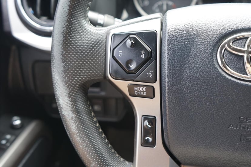 2018 Toyota Tacoma - Image 18