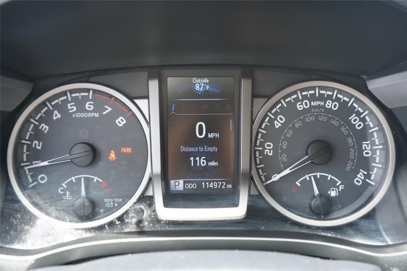 2018 Toyota Tacoma - Image 19