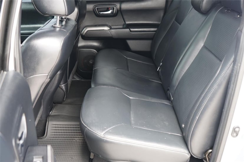 2018 Toyota Tacoma - Image 24