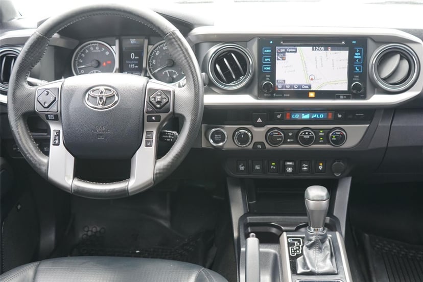 2018 Toyota Tacoma - Image 26