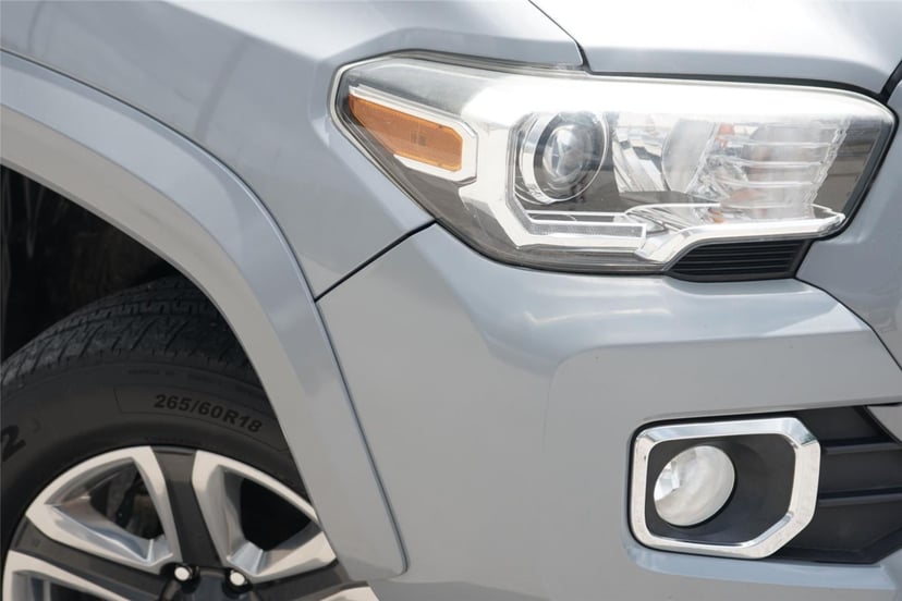 2018 Toyota Tacoma - Image 3