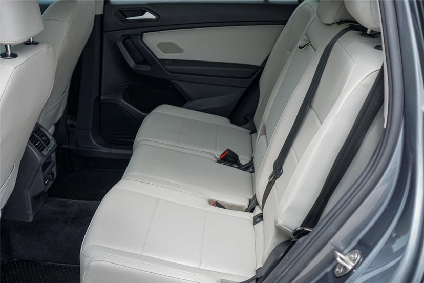 2021 Volkswagen Tiguan - Image 24