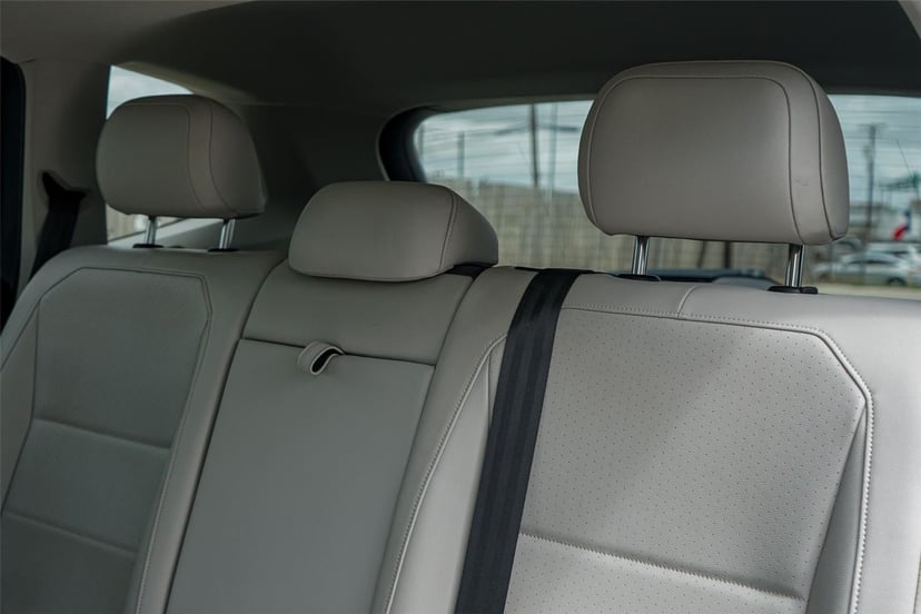 2021 Volkswagen Tiguan - Image 25