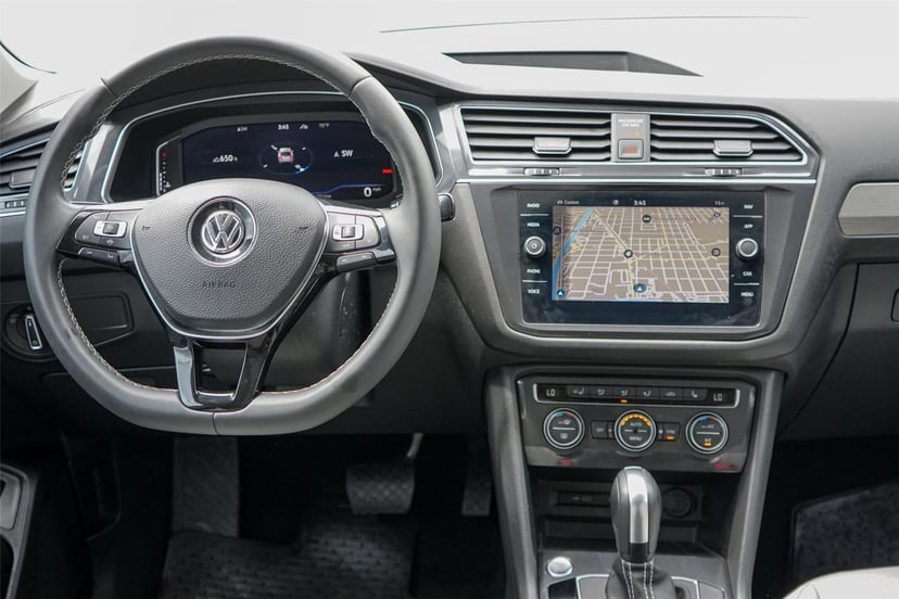 2021 Volkswagen Tiguan - Image 26
